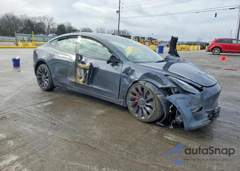 2021 Tesla Model 3 z USA, uszkodzony, nr VIN 5YJ3E1EC4MF031511